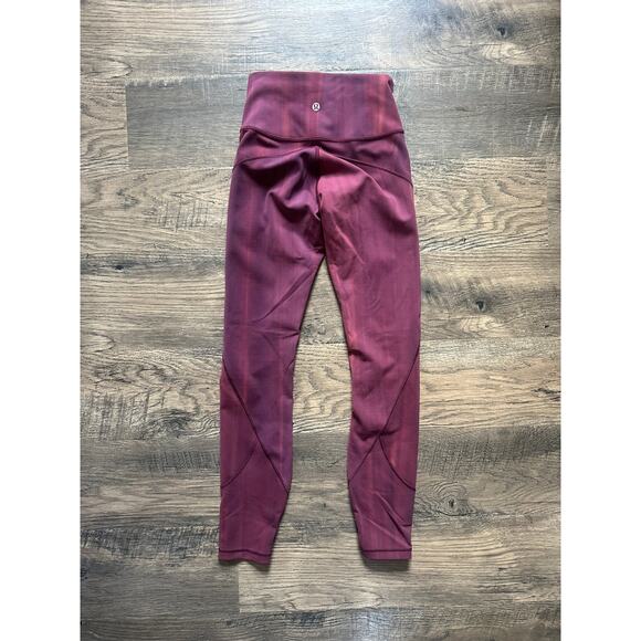 Lululemon In Movement Tight 25" Everlux Linear Spray Dye White Garnet W5CIOS S2 - Picture 4 of 7